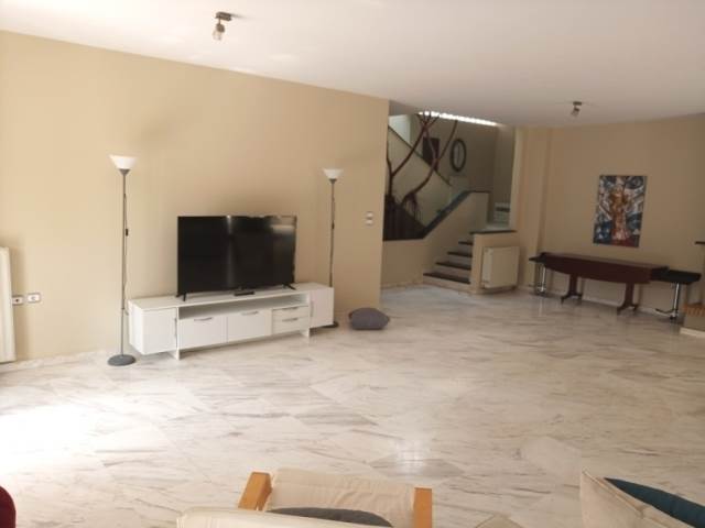 (For Rent) Residential Maisonette || Athens North/Penteli - 250 Sq.m, 3 Bedrooms, 2.500€ 